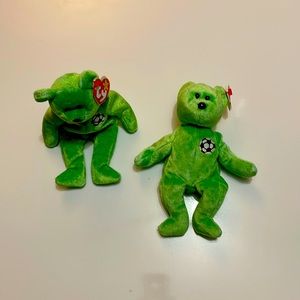 Ty Beanie Baby * Kicks the Soccer Bear‎ * Date of birth: Aug 16, 1998 *